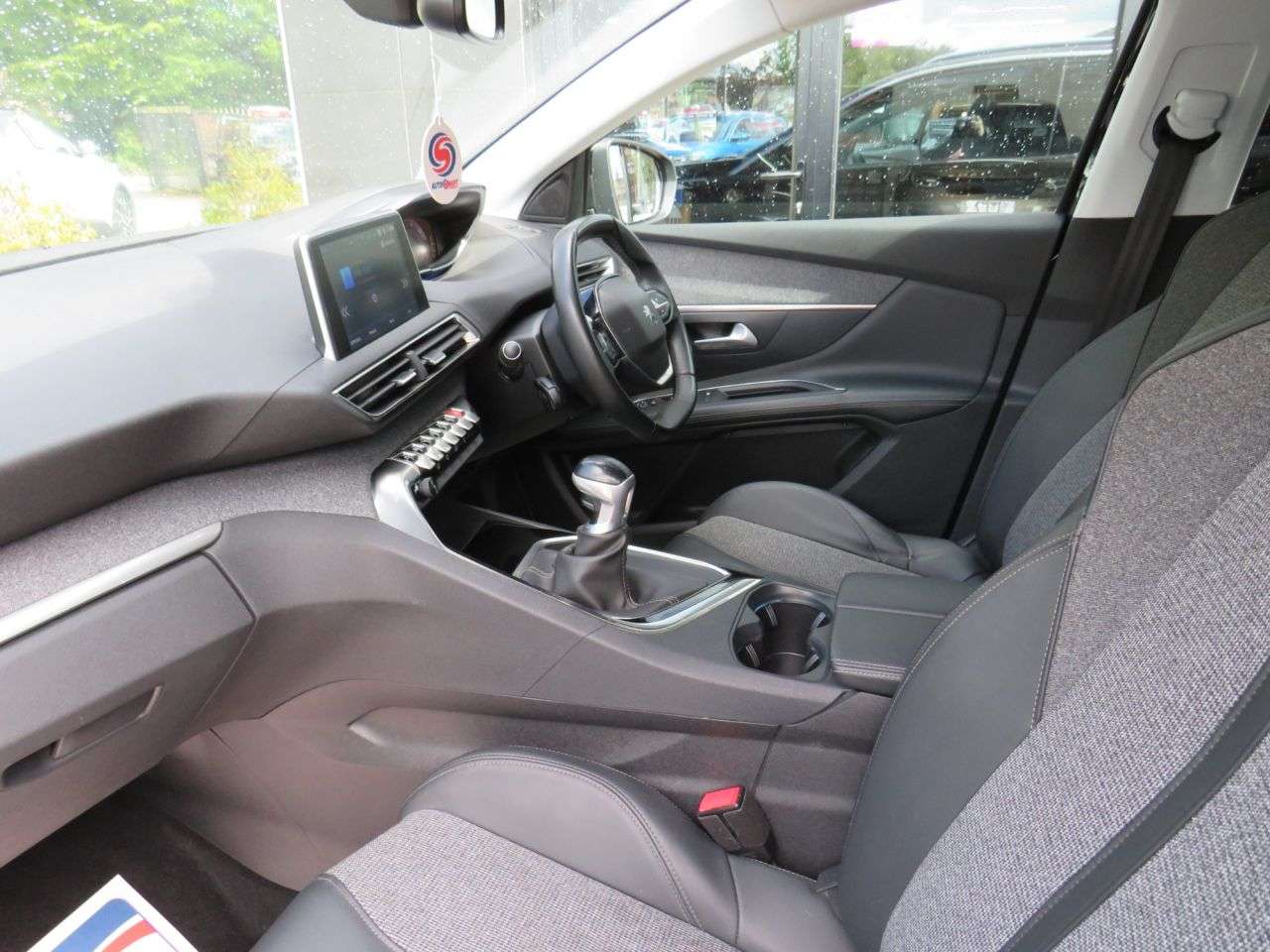 2019 PEUGEOT 3008 2019 PEUGEOT 3008