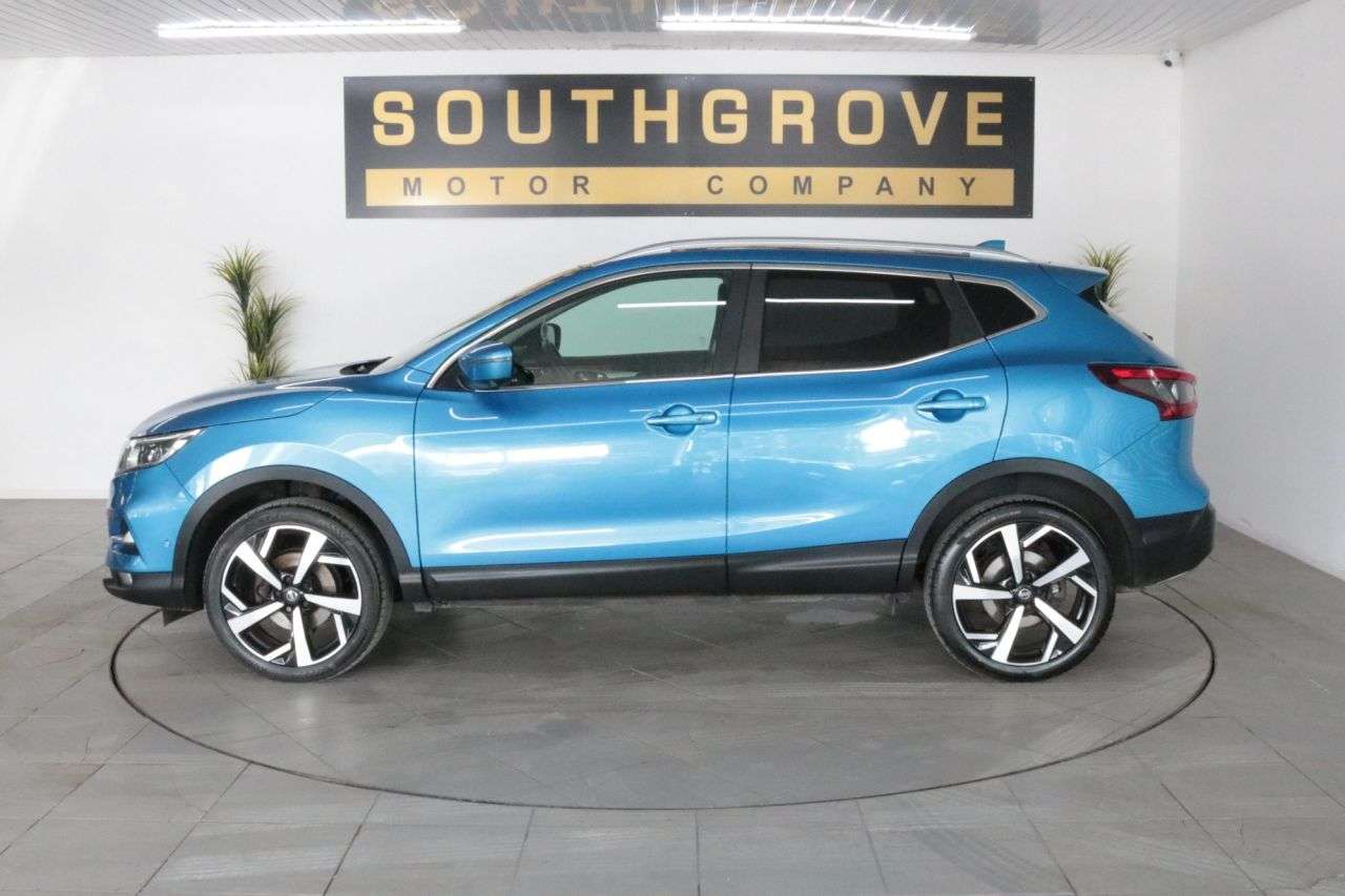 A 2018 NISSAN QASHQAI 1.5 dCi Tekna SUV 5dr Diesel Manual Euro 6 (s/s) (110 ps) ** EXTENDED WARRA A 2018 NISSAN QASHQAI 1.5 dCi Tekna SUV 5dr Diesel Manual Euro 6 (s/s) (110 ps) ** EXTENDED WARRA