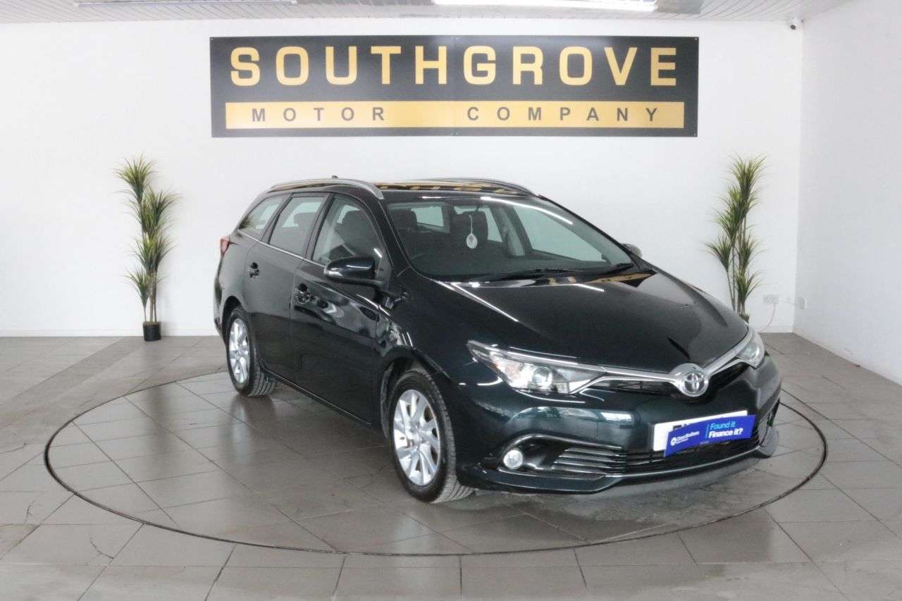 A 2016 TOYOTA AURIS 1.6 D-4D Business Edition Touring Sports 5dr Diesel Manual Euro 6 (s/s) (11 A 2016 TOYOTA AURIS 1.6 D-4D Business Edition Touring Sports 5dr Diesel Manual Euro 6 (s/s) (11