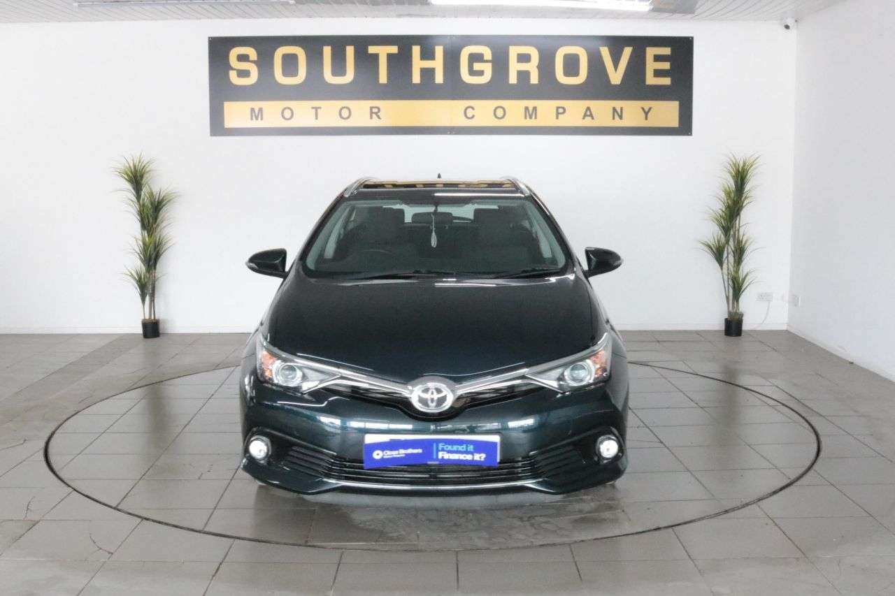 A 2016 TOYOTA AURIS 1.6 D-4D Business Edition Touring Sports 5dr Diesel Manual Euro 6 (s/s) (11 A 2016 TOYOTA AURIS 1.6 D-4D Business Edition Touring Sports 5dr Diesel Manual Euro 6 (s/s) (11