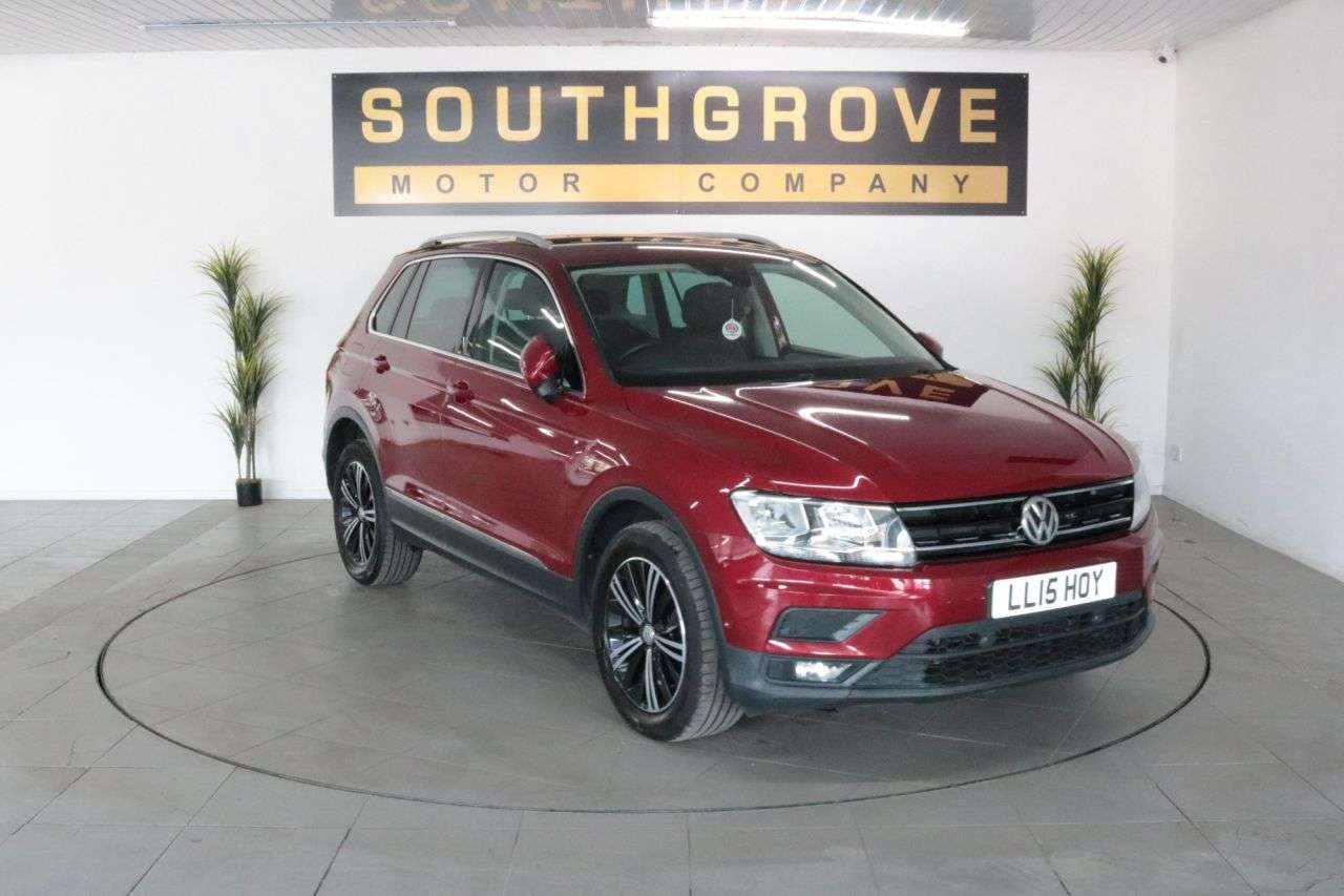 A 2017 VOLKSWAGEN TIGUAN 2.0 TDI SE Navigation SUV 5dr Diesel DSG 4Motion Euro 6 (s/s) (150 ps) ** E A 2017 VOLKSWAGEN TIGUAN 2.0 TDI SE Navigation SUV 5dr Diesel DSG 4Motion Euro 6 (s/s) (150 ps) ** E