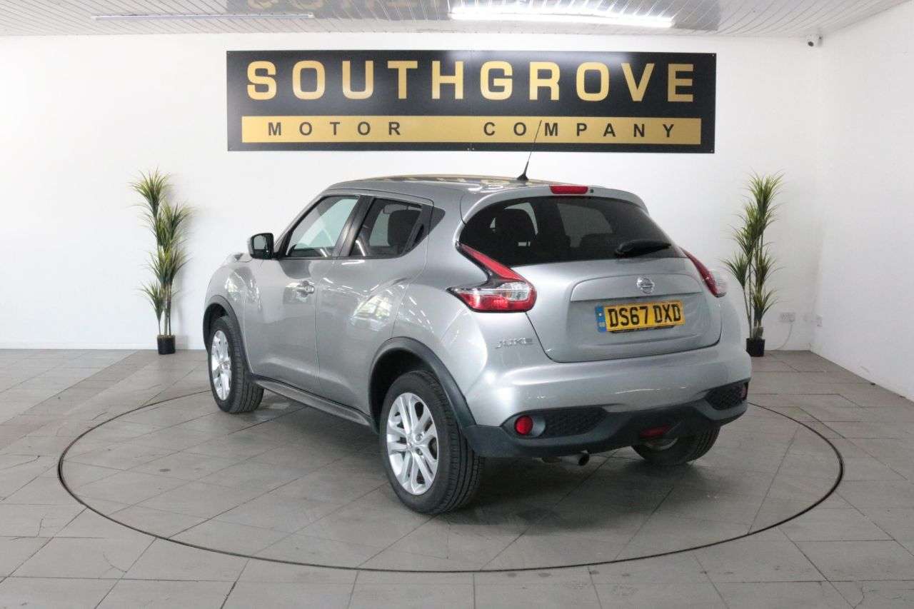 A 2017 NISSAN JUKE 1.2 DIG-T N-Connecta SUV 5dr Petrol Manual Euro 6 (s/s) (115 ps) A 2017 NISSAN JUKE 1.2 DIG-T N-Connecta SUV 5dr Petrol Manual Euro 6 (s/s) (115 ps)