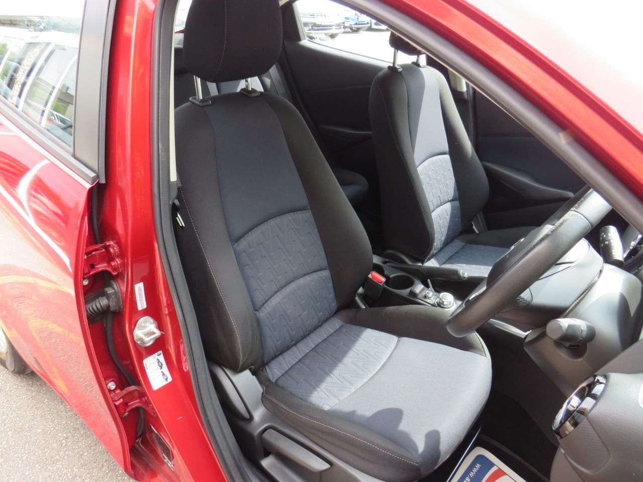 2015 MAZDA MAZDA2 2015 MAZDA MAZDA2