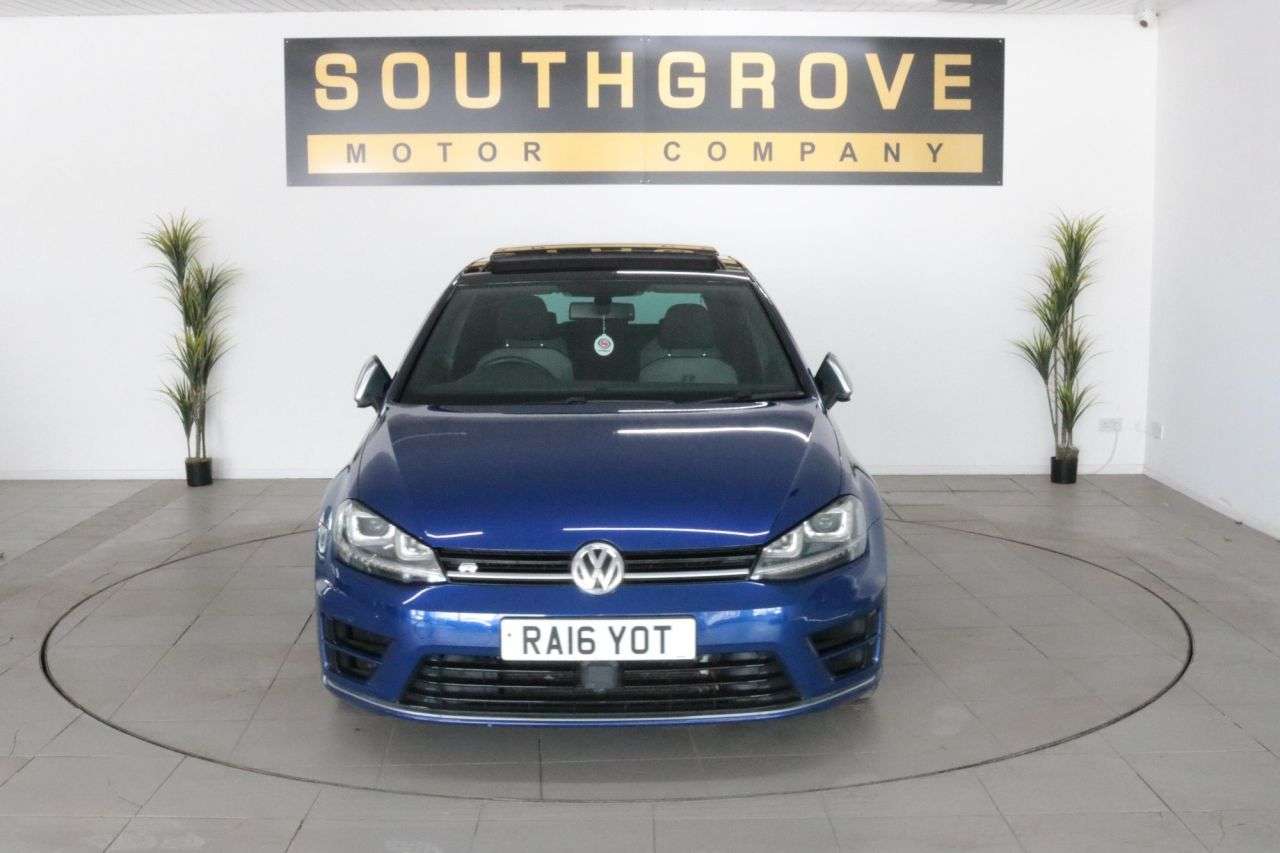 A 2016 VOLKSWAGEN GOLF 2.0 TSI BlueMotion Tech R Hatchback 3dr Petrol Manual 4Motion Euro 6 (s/s) A 2016 VOLKSWAGEN GOLF 2.0 TSI BlueMotion Tech R Hatchback 3dr Petrol Manual 4Motion Euro 6 (s/s)