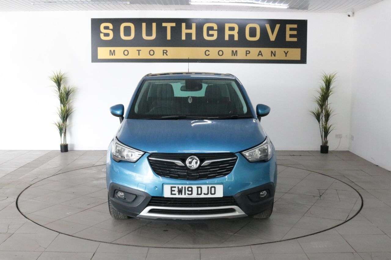 A 2019 VAUXHALL CROSSLAND X 1.5 Turbo D ecoTEC Tech Line Nav SUV 5dr Diesel Manual Euro 6 (s/s) (102 ps A 2019 VAUXHALL CROSSLAND X 1.5 Turbo D ecoTEC Tech Line Nav SUV 5dr Diesel Manual Euro 6 (s/s) (102 ps