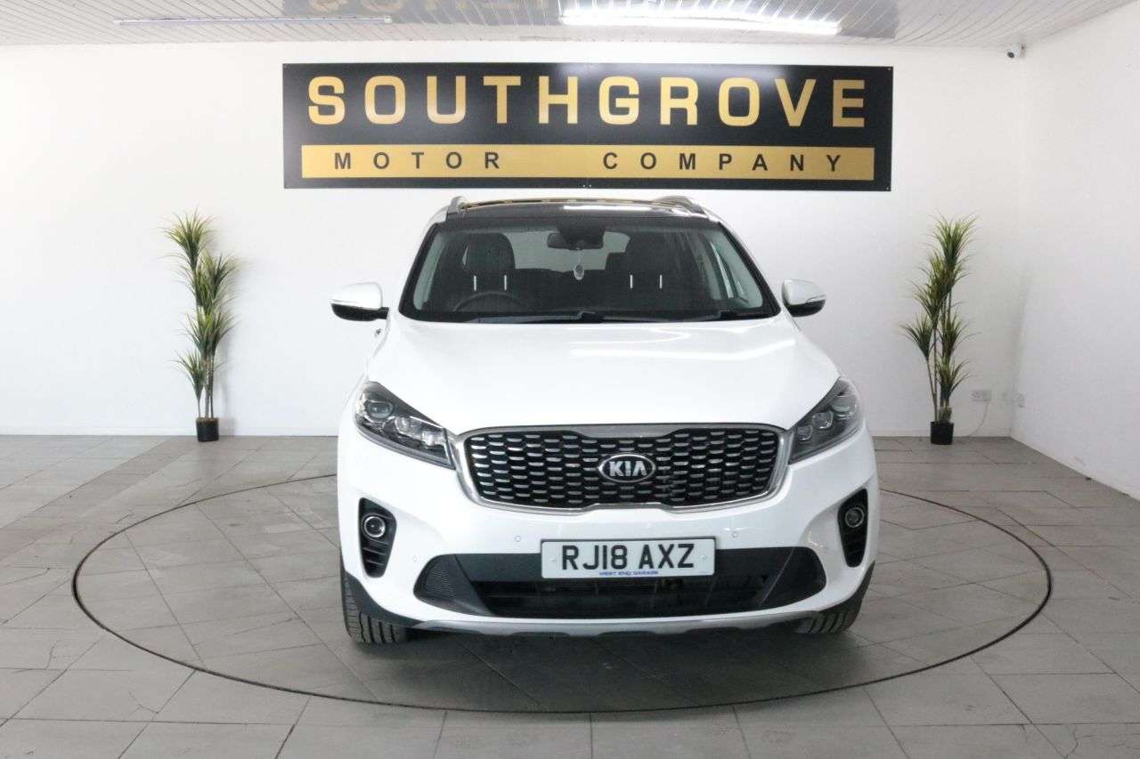 A 2018 KIA SORENTO 2.2 CRDi KX-3 SUV 5dr Diesel Manual AWD Euro 6 (s/s) (197 bhp) A 2018 KIA SORENTO 2.2 CRDi KX-3 SUV 5dr Diesel Manual AWD Euro 6 (s/s) (197 bhp)