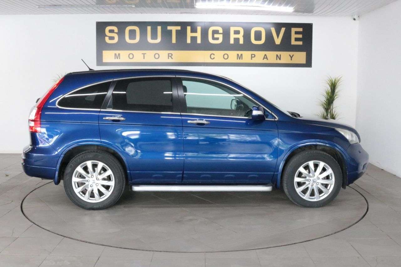A 2011 HONDA CR-V 2.2 i-DTEC EX SUV 5dr Diesel Auto 4WD Euro 5 (150 ps) ** EXTENDED WARRANTIE A 2011 HONDA CR-V 2.2 i-DTEC EX SUV 5dr Diesel Auto 4WD Euro 5 (150 ps) ** EXTENDED WARRANTIE
