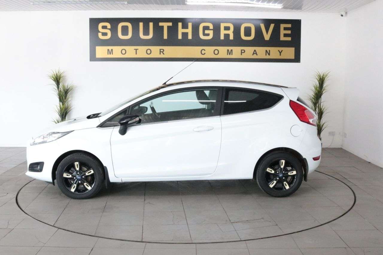 A 2016 FORD FIESTA 1.0T EcoBoost Zetec White Edition Hatchback 3dr Petrol Manual Euro 6 (s/s) A 2016 FORD FIESTA 1.0T EcoBoost Zetec White Edition Hatchback 3dr Petrol Manual Euro 6 (s/s)