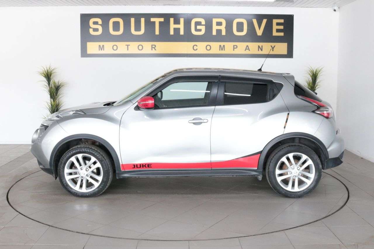A 2017 NISSAN JUKE 1.6 N-Connecta SUV 5dr Petrol XTRON Euro 6 (117 ps) * EXTENDED WARRANTIES A A 2017 NISSAN JUKE 1.6 N-Connecta SUV 5dr Petrol XTRON Euro 6 (117 ps) * EXTENDED WARRANTIES A