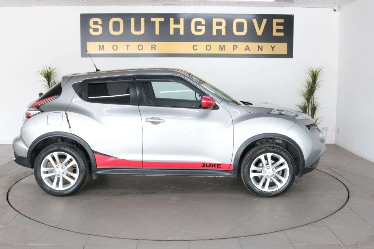A 2017 NISSAN JUKE 1.6 N-Connecta SUV 5dr Petrol XTRON Euro 6 (117 ps) * EXTENDED WARRANTIES A A 2017 NISSAN JUKE 1.6 N-Connecta SUV 5dr Petrol XTRON Euro 6 (117 ps) * EXTENDED WARRANTIES A
