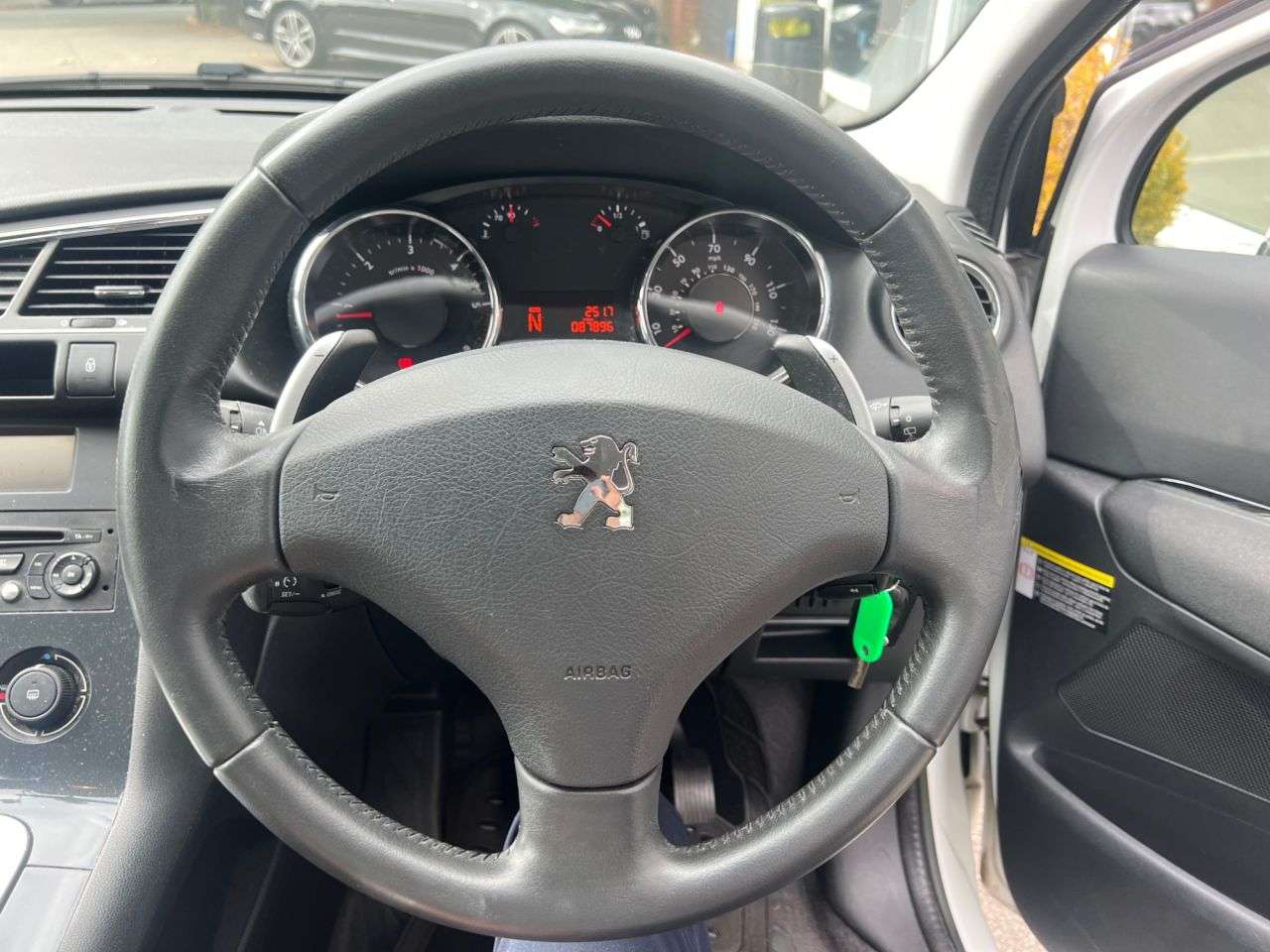 2013 PEUGEOT 3008 2013 PEUGEOT 3008
