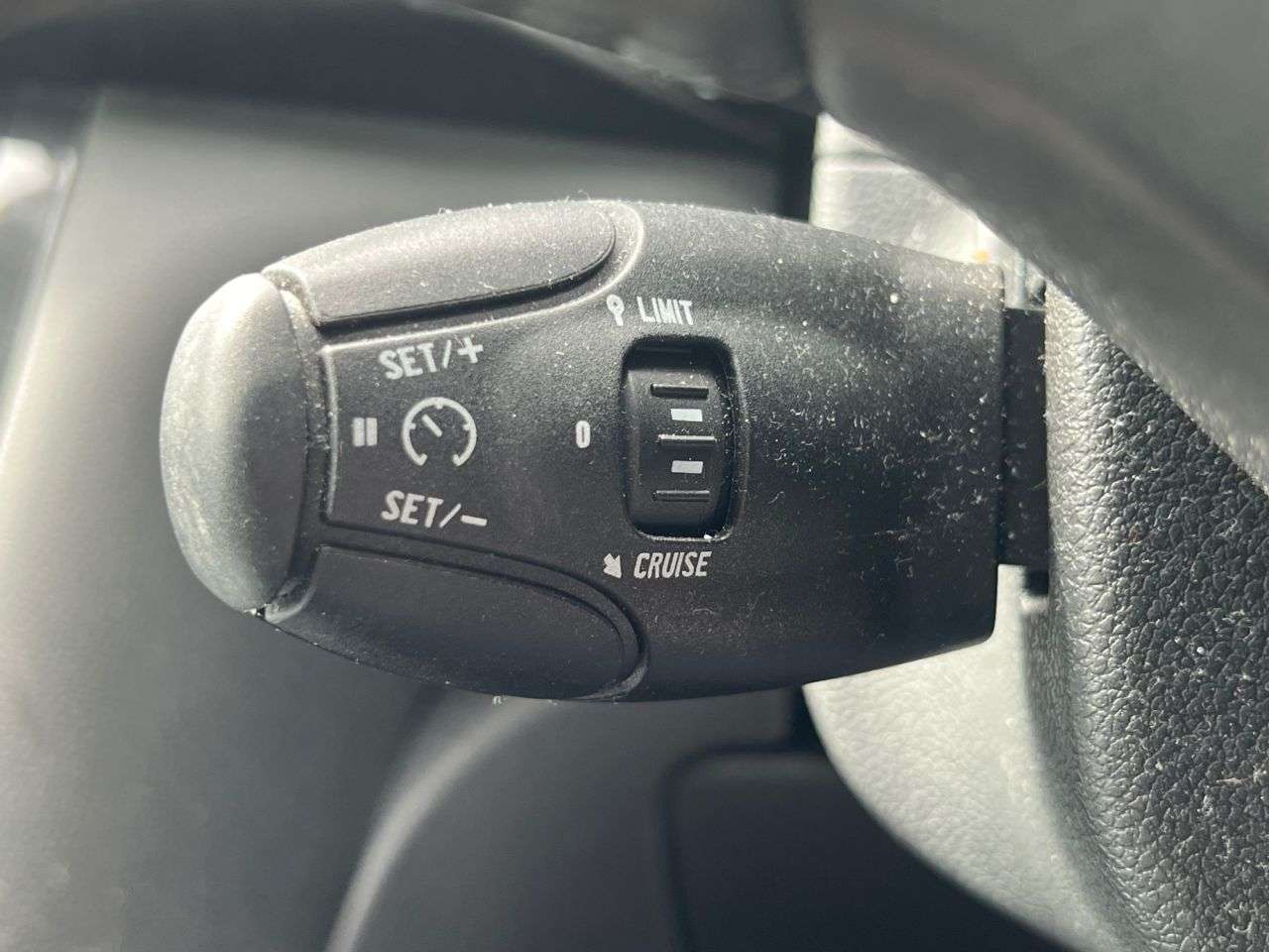 2013 PEUGEOT 3008 2013 PEUGEOT 3008