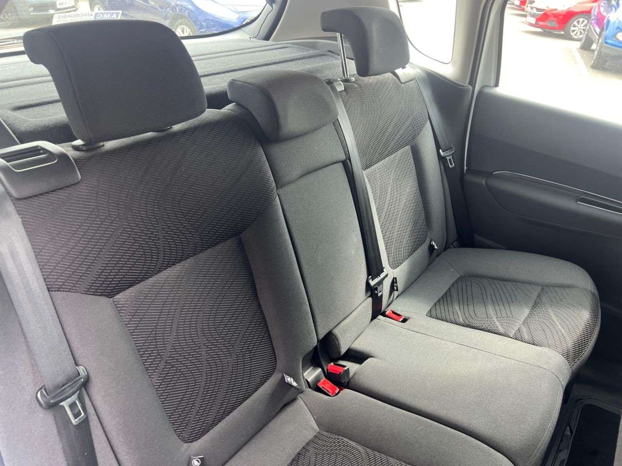 2013 PEUGEOT 3008 2013 PEUGEOT 3008
