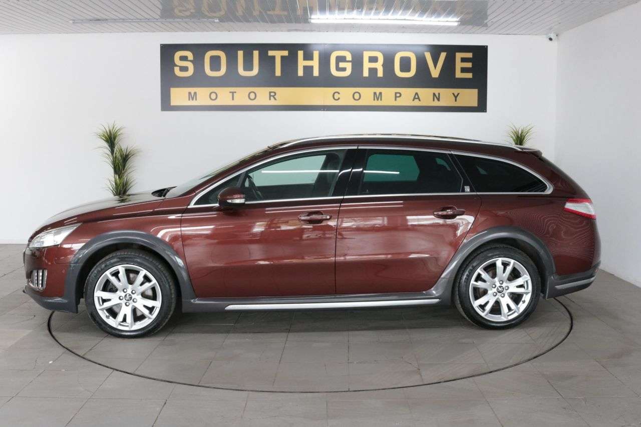 A 2013 PEUGEOT 508 SW 2.0 h e-HDi RXH Estate 5dr Diesel Hybrid EGC 4WD Euro 5 (s/s) (200 ps) ** E A 2013 PEUGEOT 508 SW 2.0 h e-HDi RXH Estate 5dr Diesel Hybrid EGC 4WD Euro 5 (s/s) (200 ps) ** E