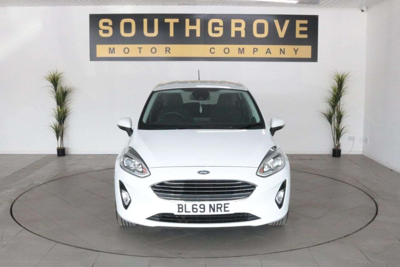 A 2019 FORD FIESTA 1.0T EcoBoost GPF Titanium Hatchback 5dr Petrol Manual Euro 6 (s/s) (125 ps A 2019 FORD FIESTA 1.0T EcoBoost GPF Titanium Hatchback 5dr Petrol Manual Euro 6 (s/s) (125 ps