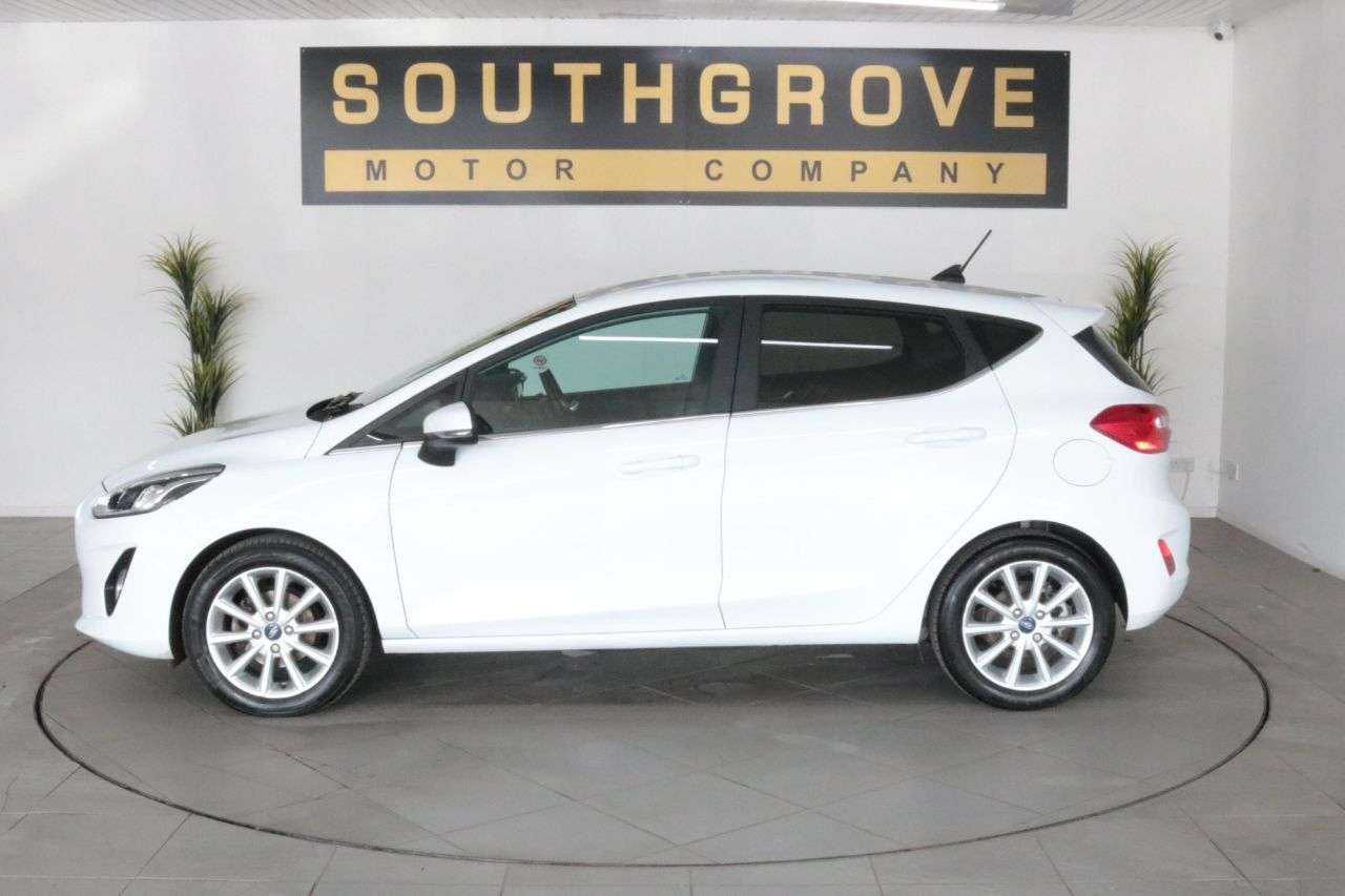 A 2019 FORD FIESTA 1.0T EcoBoost GPF Titanium Hatchback 5dr Petrol Manual Euro 6 (s/s) (125 ps A 2019 FORD FIESTA 1.0T EcoBoost GPF Titanium Hatchback 5dr Petrol Manual Euro 6 (s/s) (125 ps