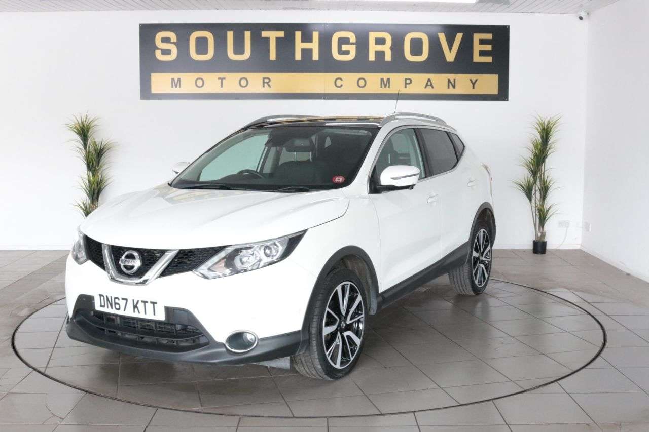 A 2017 NISSAN QASHQAI 1.6 dCi Tekna SUV 5dr Diesel Manual 4WD Euro 6 (s/s) (130 ps) * EXTENDED WA A 2017 NISSAN QASHQAI 1.6 dCi Tekna SUV 5dr Diesel Manual 4WD Euro 6 (s/s) (130 ps) * EXTENDED WA