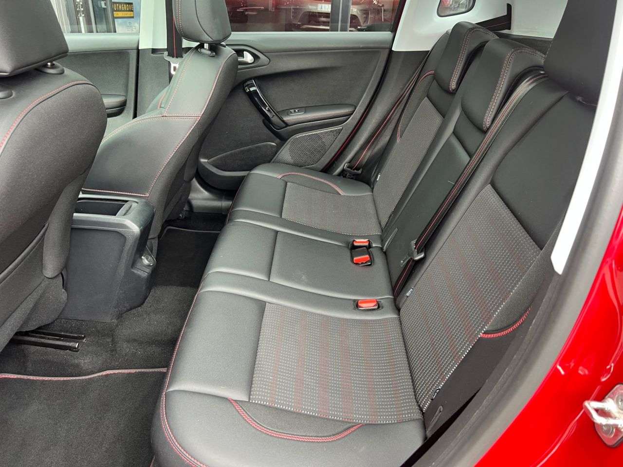 2016 PEUGEOT 2008 2016 PEUGEOT 2008