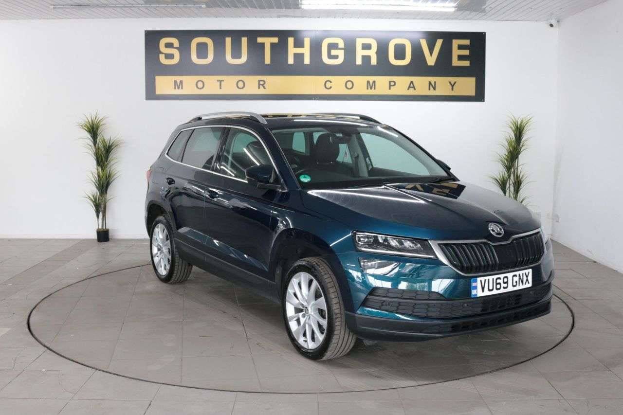 A 2019 SKODA KAROQ 1.6 TDI SE L SUV 5dr Diesel DSG Euro 6 (s/s) (115 ps) ** EXTENDED WARRANTIE A 2019 SKODA KAROQ 1.6 TDI SE L SUV 5dr Diesel DSG Euro 6 (s/s) (115 ps) ** EXTENDED WARRANTIE