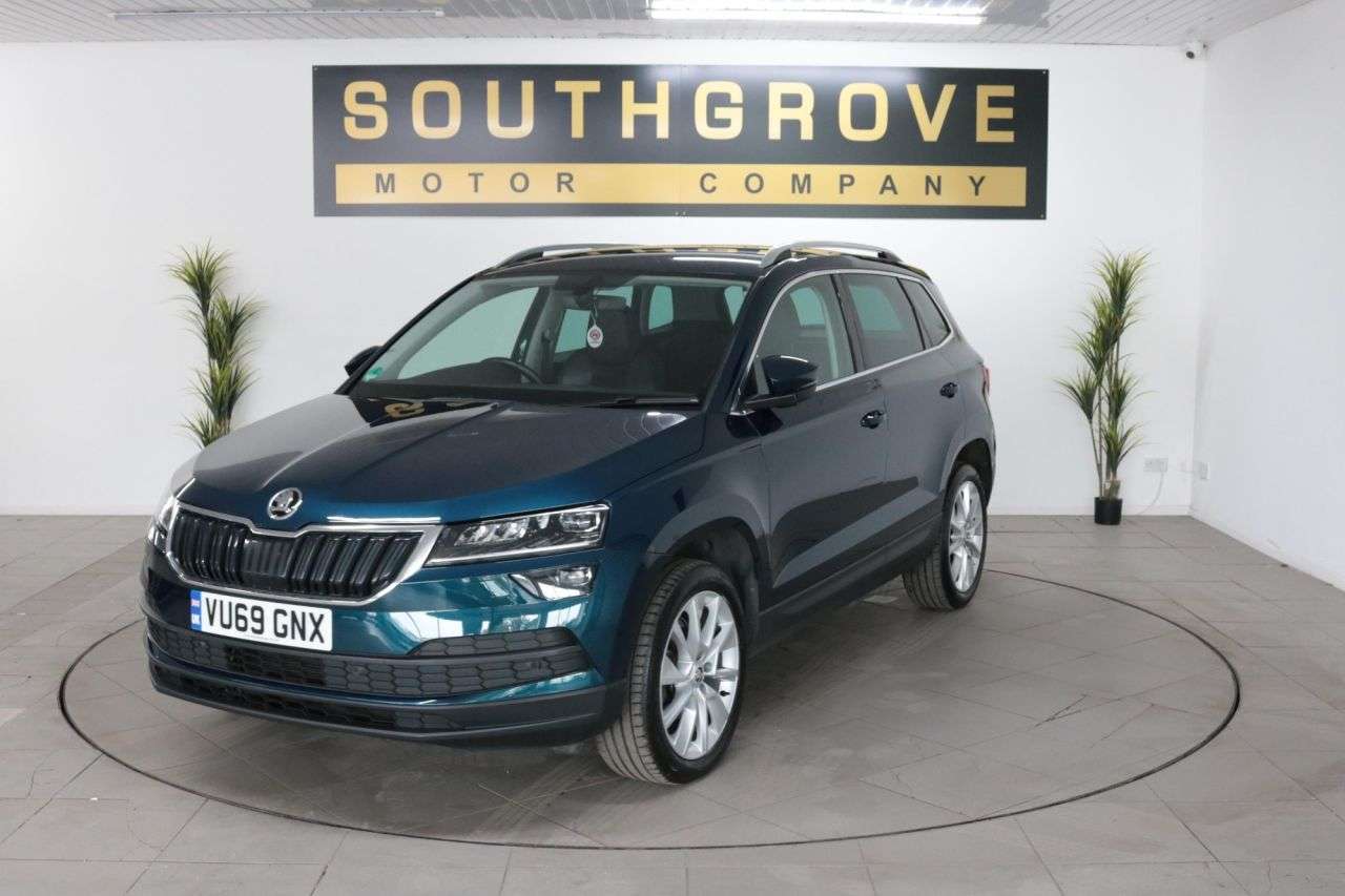 A 2019 SKODA KAROQ 1.6 TDI SE L SUV 5dr Diesel DSG Euro 6 (s/s) (115 ps) ** EXTENDED WARRANTIE A 2019 SKODA KAROQ 1.6 TDI SE L SUV 5dr Diesel DSG Euro 6 (s/s) (115 ps) ** EXTENDED WARRANTIE