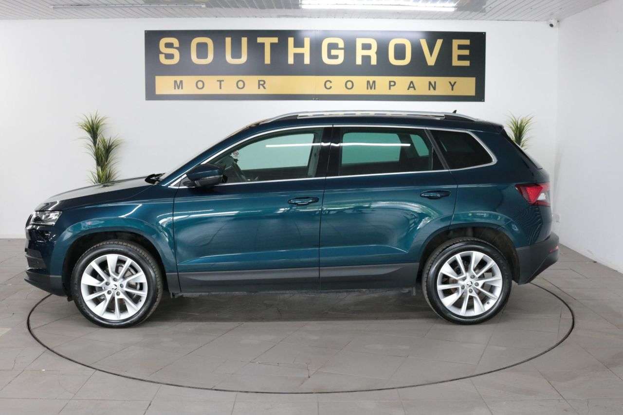 A 2019 SKODA KAROQ 1.6 TDI SE L SUV 5dr Diesel DSG Euro 6 (s/s) (115 ps) ** EXTENDED WARRANTIE A 2019 SKODA KAROQ 1.6 TDI SE L SUV 5dr Diesel DSG Euro 6 (s/s) (115 ps) ** EXTENDED WARRANTIE