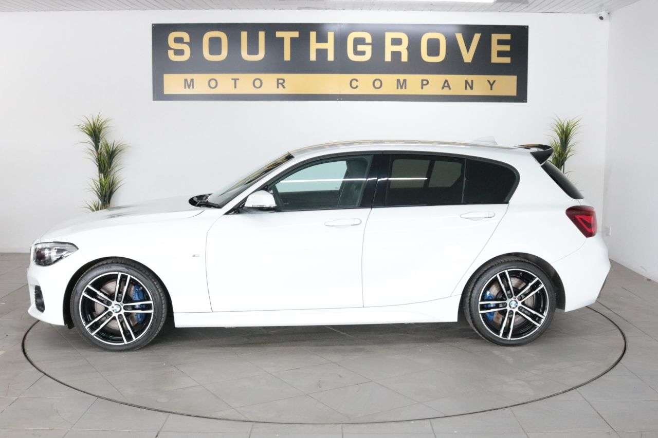A 2019 BMW 1 SERIES 1.5 118i GPF M Sport Shadow Edition Hatchback 5dr Petrol Manual Euro 6 (s/s A 2019 BMW 1 SERIES 1.5 118i GPF M Sport Shadow Edition Hatchback 5dr Petrol Manual Euro 6 (s/s