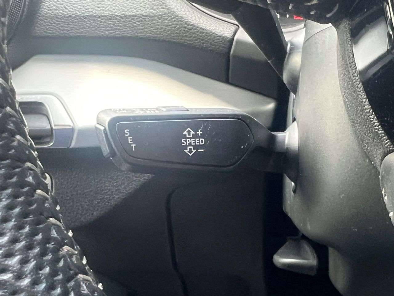 2020 AUDI SQ2 2020 AUDI SQ2