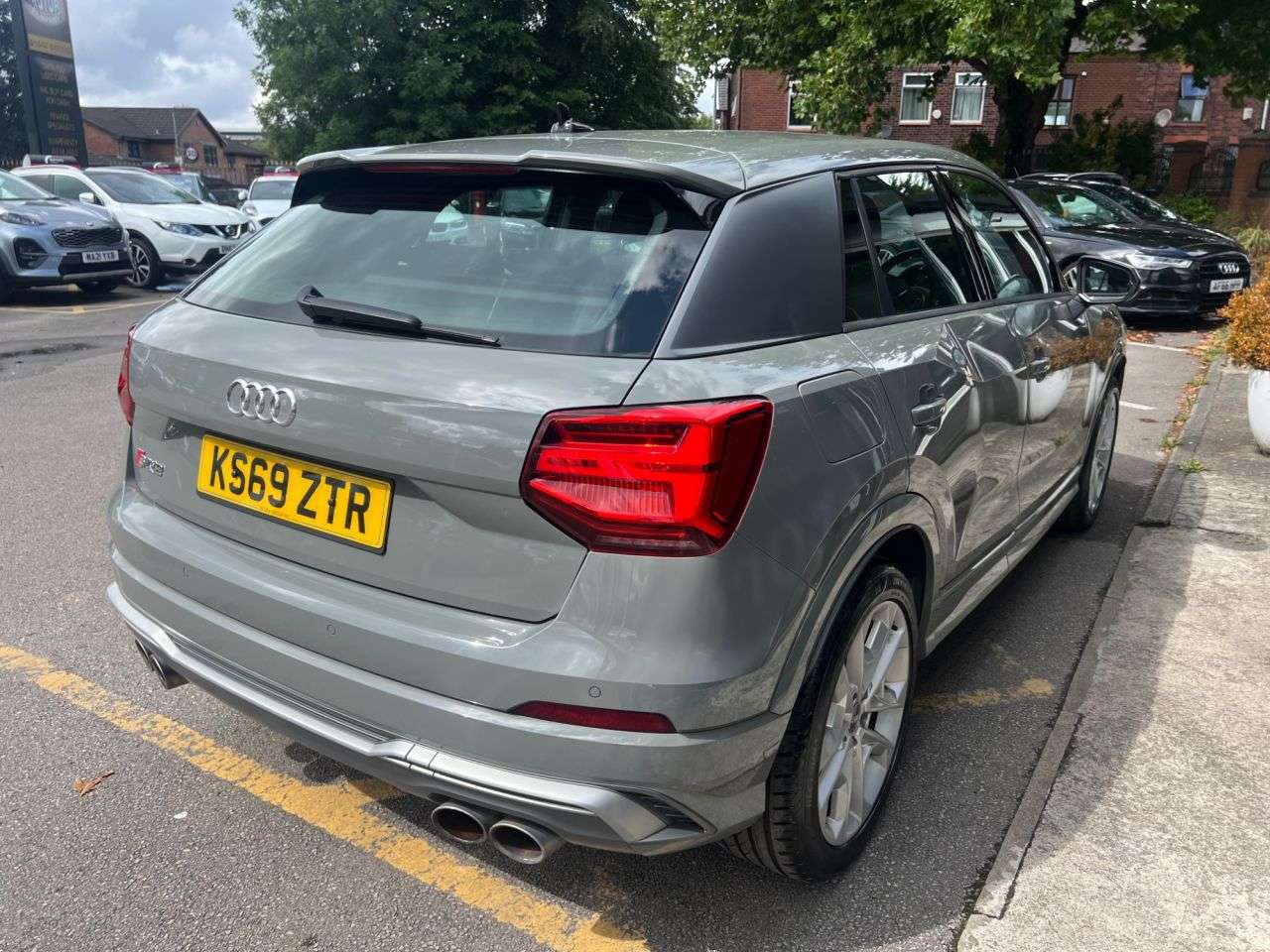 2020 AUDI SQ2 2020 AUDI SQ2