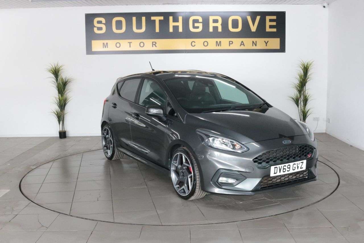 A 2019 FORD FIESTA 1.5T EcoBoost ST-3 Hatchback 5dr Petrol Manual Euro 6 (s/s) (200 ps) ** EXT A 2019 FORD FIESTA 1.5T EcoBoost ST-3 Hatchback 5dr Petrol Manual Euro 6 (s/s) (200 ps) ** EXT
