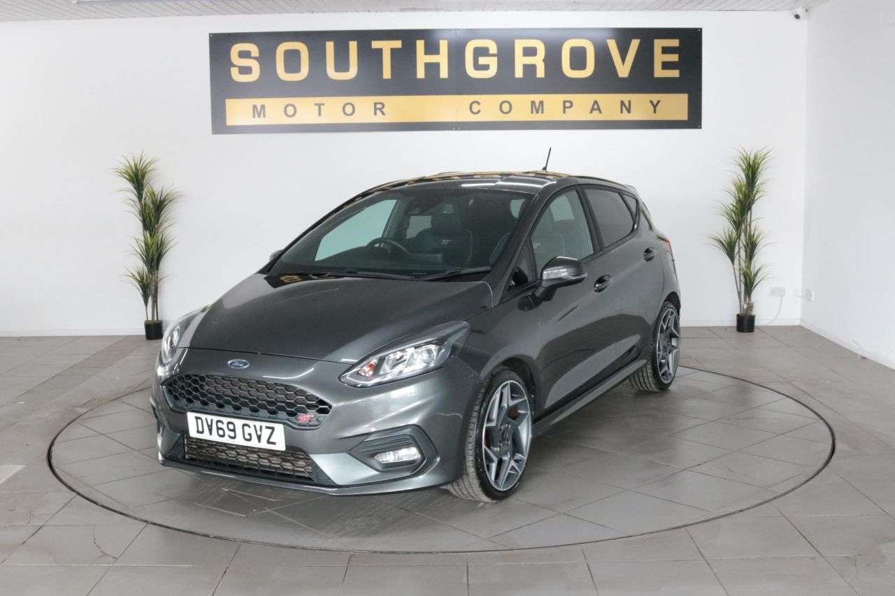 A 2019 FORD FIESTA 1.5T EcoBoost ST-3 Hatchback 5dr Petrol Manual Euro 6 (s/s) (200 ps) ** EXT A 2019 FORD FIESTA 1.5T EcoBoost ST-3 Hatchback 5dr Petrol Manual Euro 6 (s/s) (200 ps) ** EXT