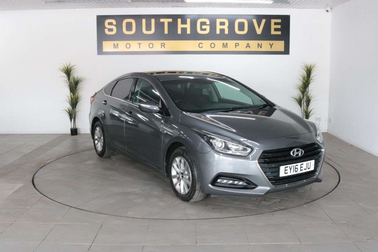 A 2016 HYUNDAI I40 1.7 CRDi Blue Drive SE Nav Saloon 4dr Diesel Manual Euro 6 (s/s) (115 ps) * A 2016 HYUNDAI I40 1.7 CRDi Blue Drive SE Nav Saloon 4dr Diesel Manual Euro 6 (s/s) (115 ps) *