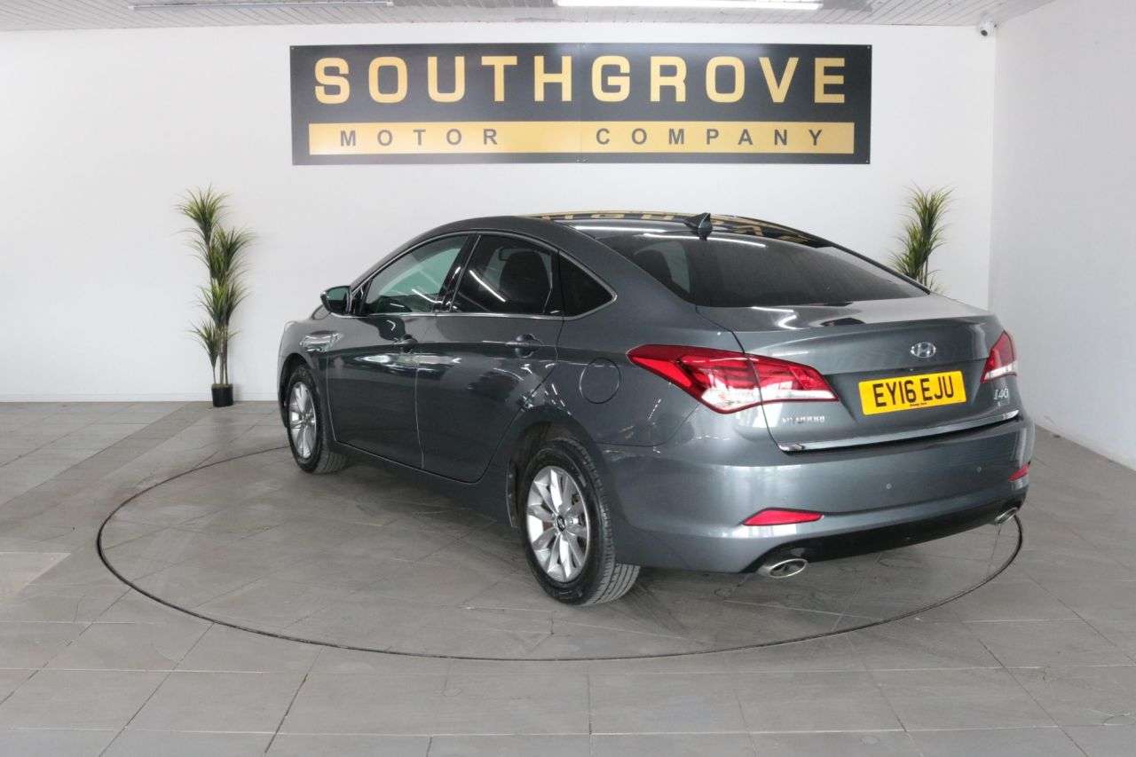 A 2016 HYUNDAI I40 1.7 CRDi Blue Drive SE Nav Saloon 4dr Diesel Manual Euro 6 (s/s) (115 ps) * A 2016 HYUNDAI I40 1.7 CRDi Blue Drive SE Nav Saloon 4dr Diesel Manual Euro 6 (s/s) (115 ps) *