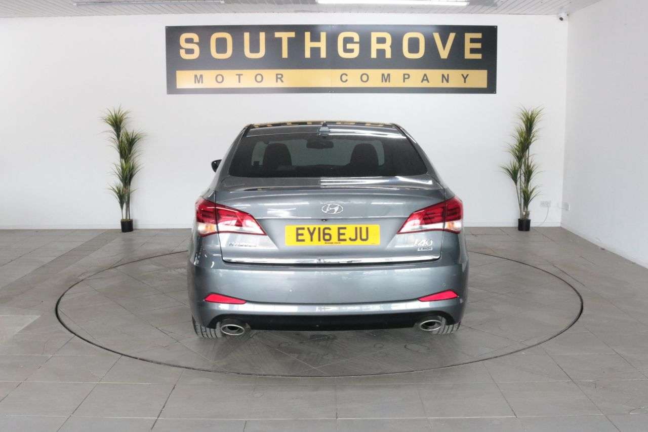 A 2016 HYUNDAI I40 1.7 CRDi Blue Drive SE Nav Saloon 4dr Diesel Manual Euro 6 (s/s) (115 ps) * A 2016 HYUNDAI I40 1.7 CRDi Blue Drive SE Nav Saloon 4dr Diesel Manual Euro 6 (s/s) (115 ps) *