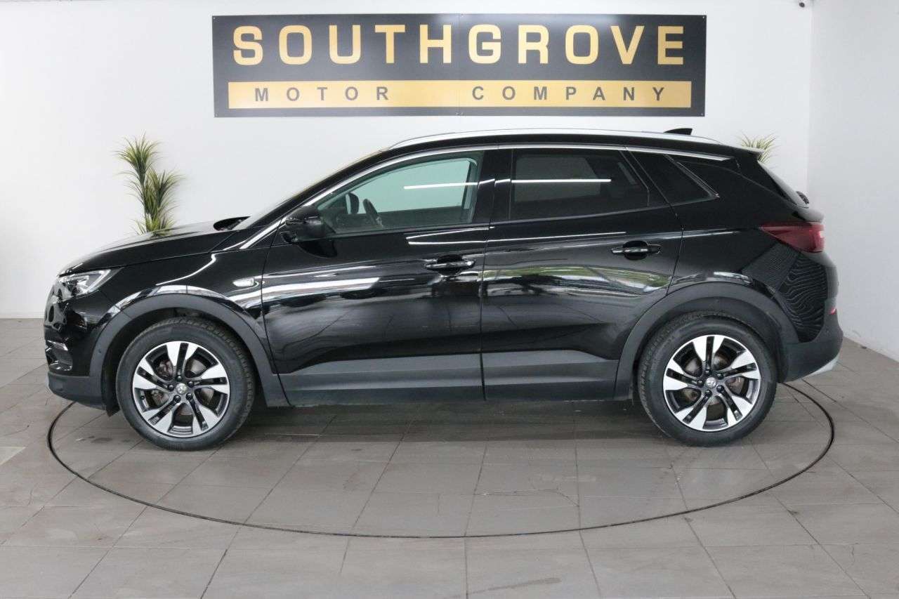 A 2020 VAUXHALL GRANDLAND X 1.5 Turbo D SRi Nav SUV 5dr Diesel Auto Euro 6 (s/s) (130 ps) ** EXTENDED W A 2020 VAUXHALL GRANDLAND X 1.5 Turbo D SRi Nav SUV 5dr Diesel Auto Euro 6 (s/s) (130 ps) ** EXTENDED W