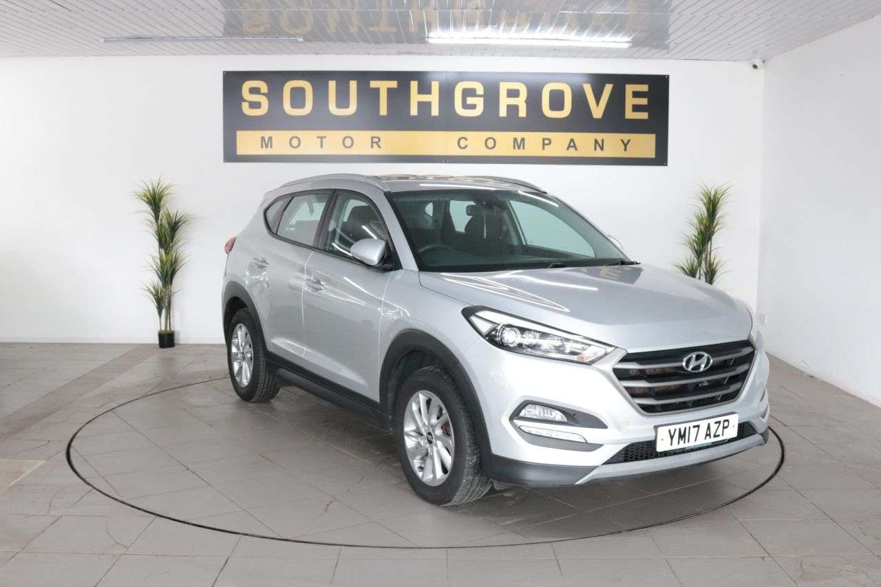 A 2017 HYUNDAI TUCSON 1.7 CRDi Blue Drive SE Nav SUV 5dr Diesel Manual Euro 6 (s/s) (116 ps) ** E A 2017 HYUNDAI TUCSON 1.7 CRDi Blue Drive SE Nav SUV 5dr Diesel Manual Euro 6 (s/s) (116 ps) ** E