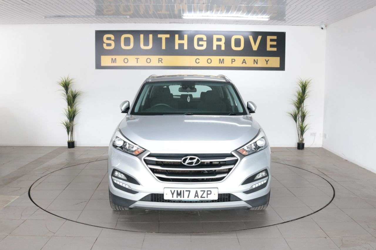 A 2017 HYUNDAI TUCSON 1.7 CRDi Blue Drive SE Nav SUV 5dr Diesel Manual Euro 6 (s/s) (116 ps) ** E A 2017 HYUNDAI TUCSON 1.7 CRDi Blue Drive SE Nav SUV 5dr Diesel Manual Euro 6 (s/s) (116 ps) ** E