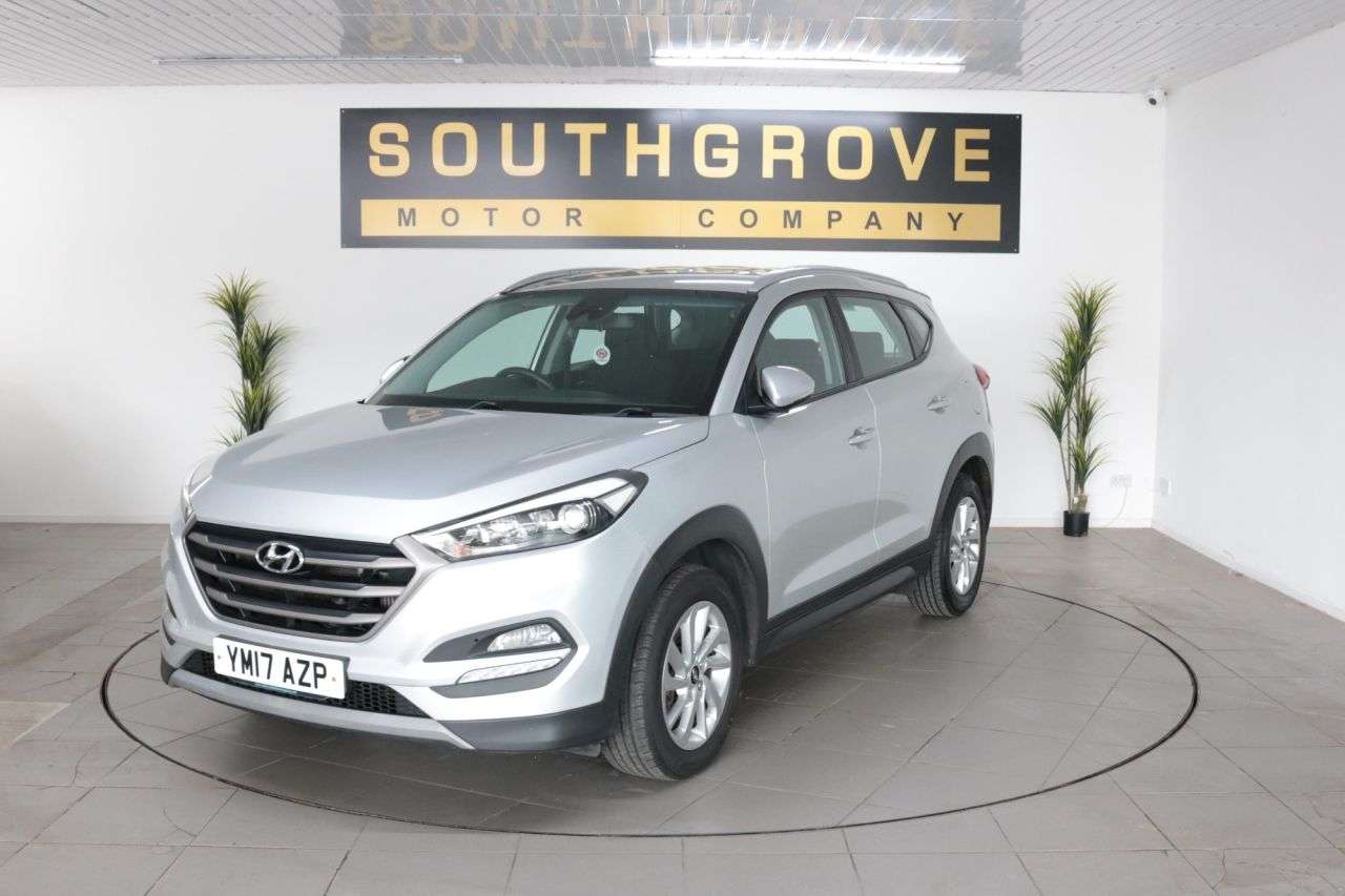 A 2017 HYUNDAI TUCSON 1.7 CRDi Blue Drive SE Nav SUV 5dr Diesel Manual Euro 6 (s/s) (116 ps) ** E A 2017 HYUNDAI TUCSON 1.7 CRDi Blue Drive SE Nav SUV 5dr Diesel Manual Euro 6 (s/s) (116 ps) ** E