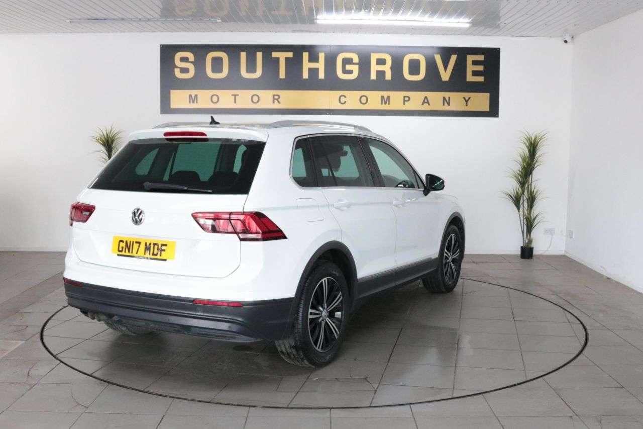 2017 VOLKSWAGEN TIGUAN 2017 VOLKSWAGEN TIGUAN
