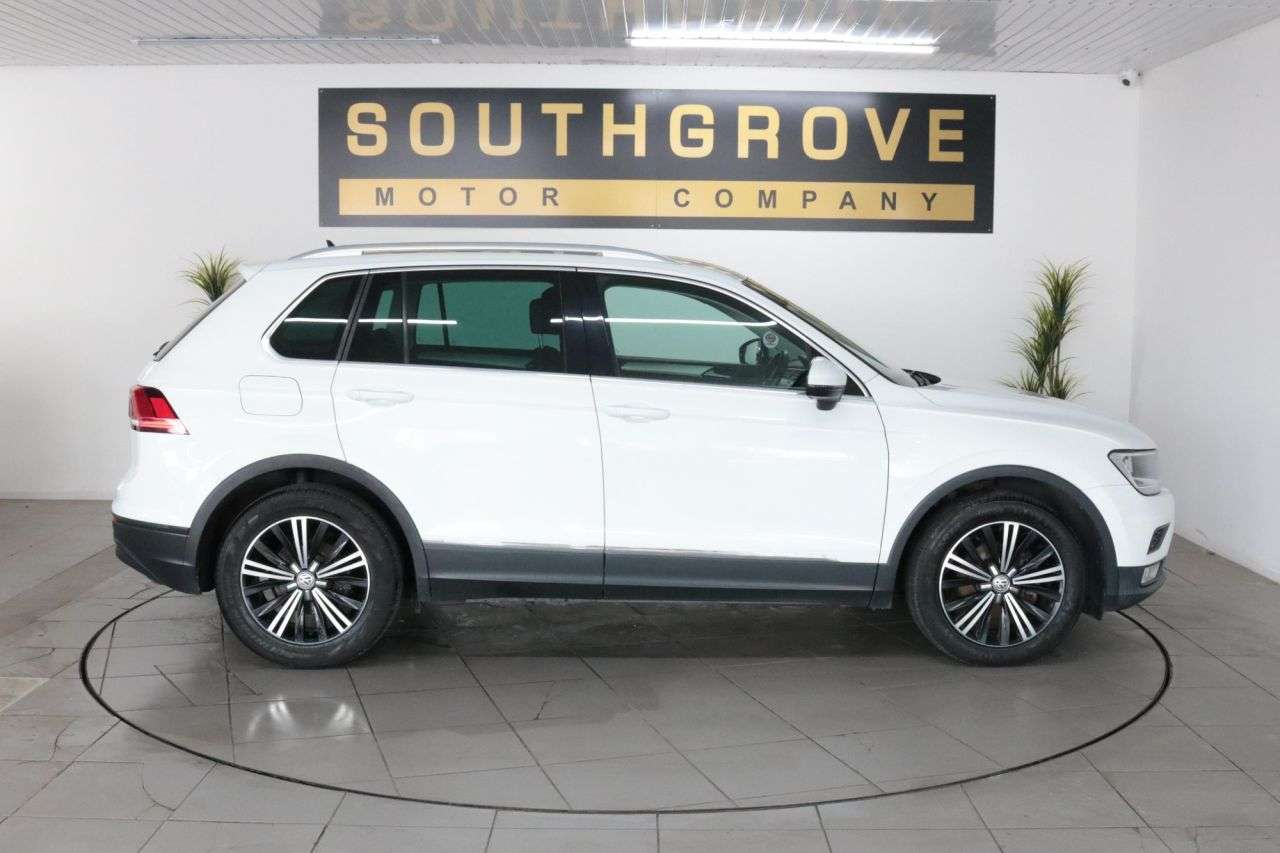 2017 VOLKSWAGEN TIGUAN 2017 VOLKSWAGEN TIGUAN