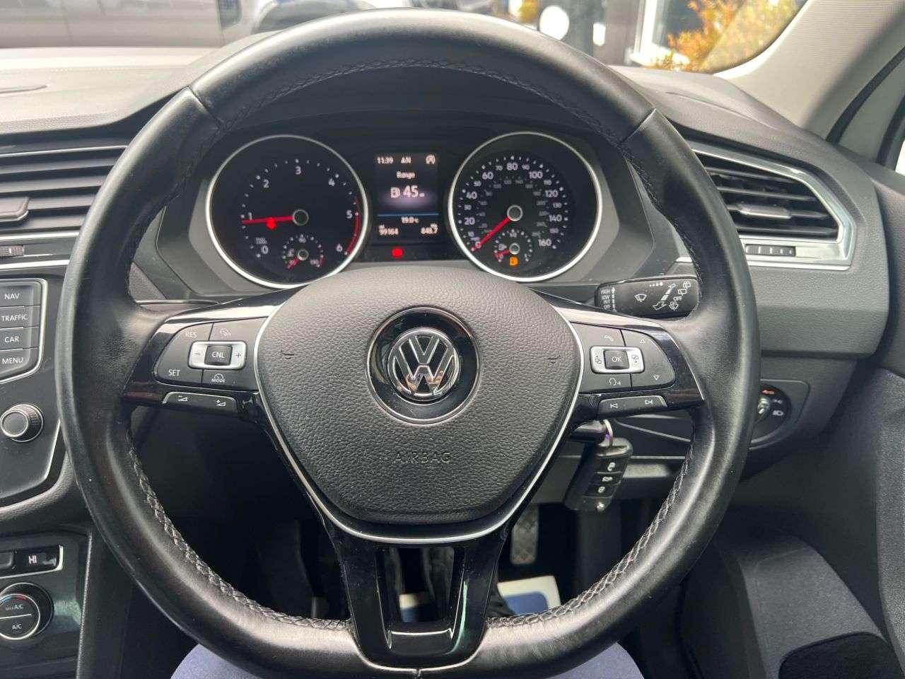 2017 VOLKSWAGEN TIGUAN 2017 VOLKSWAGEN TIGUAN