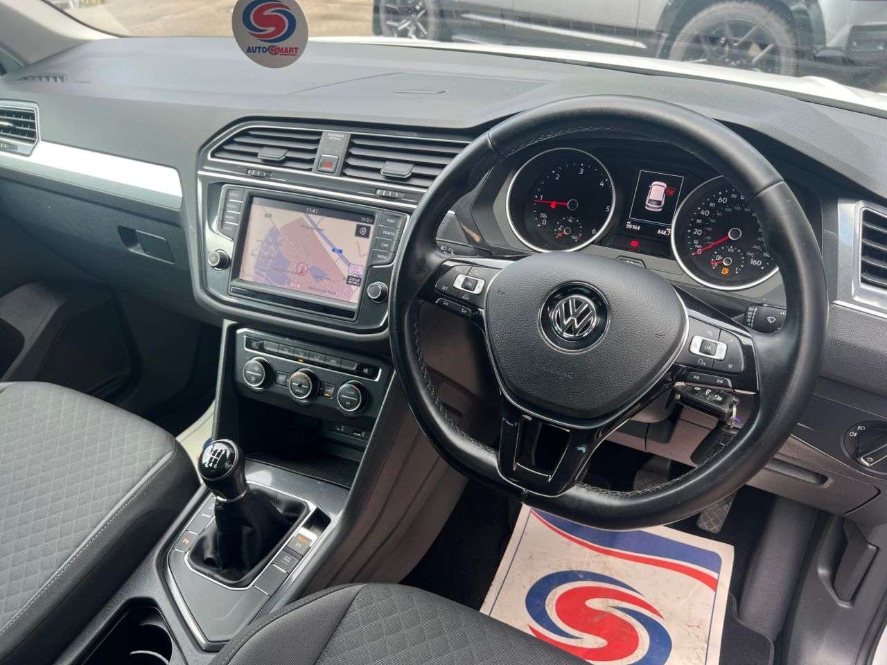 2017 VOLKSWAGEN TIGUAN 2017 VOLKSWAGEN TIGUAN