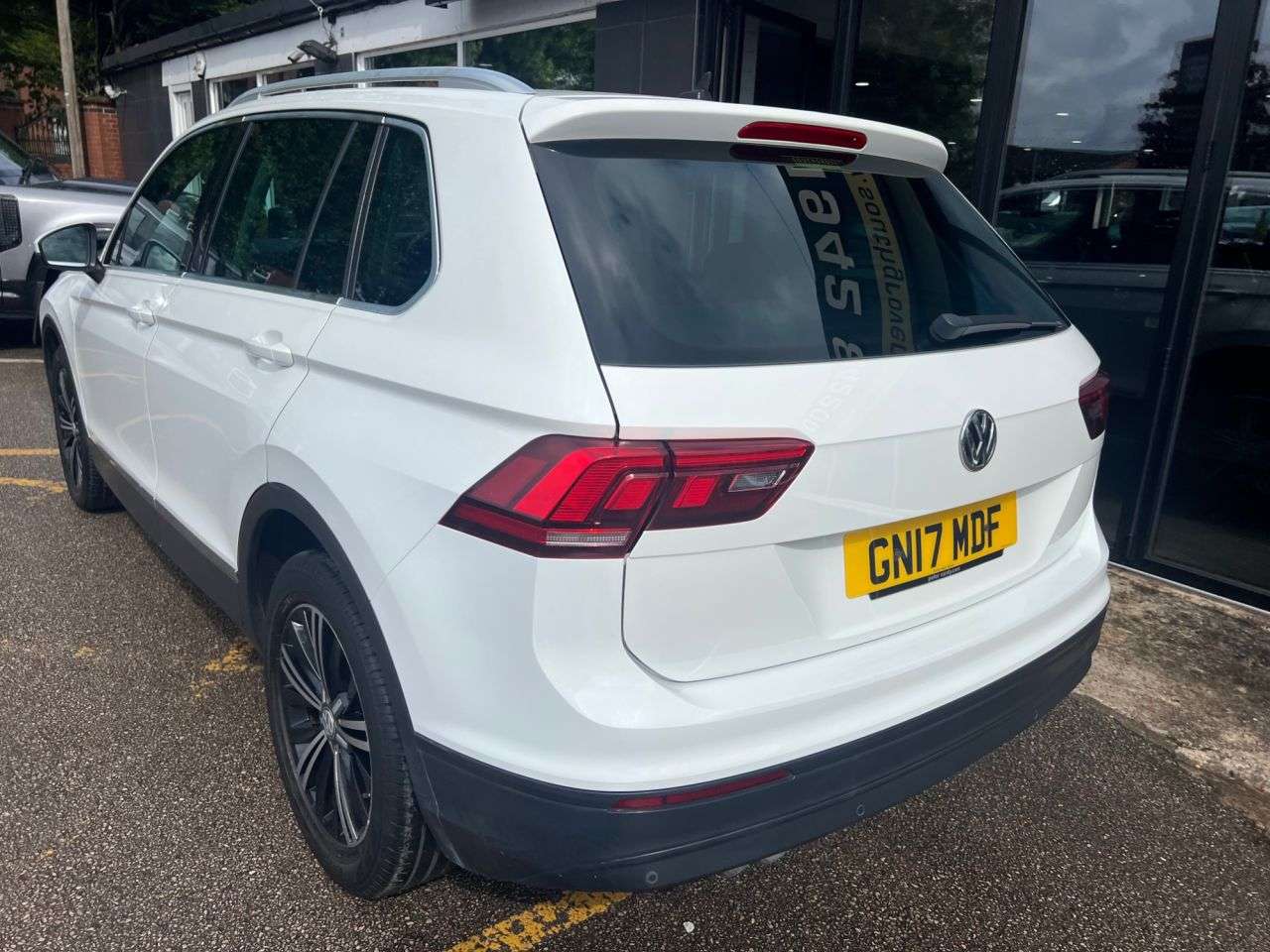 2017 VOLKSWAGEN TIGUAN 2017 VOLKSWAGEN TIGUAN