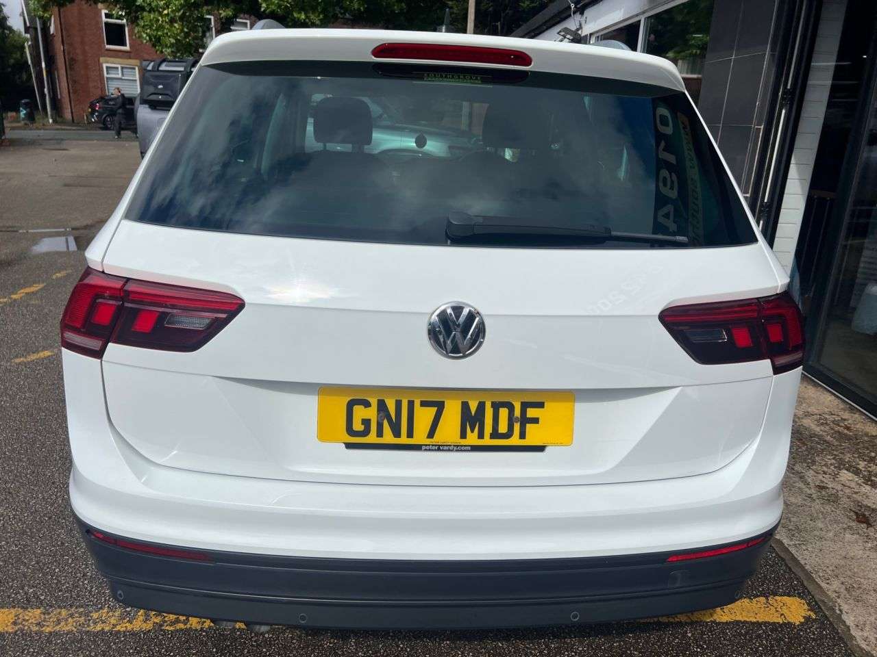 2017 VOLKSWAGEN TIGUAN 2017 VOLKSWAGEN TIGUAN