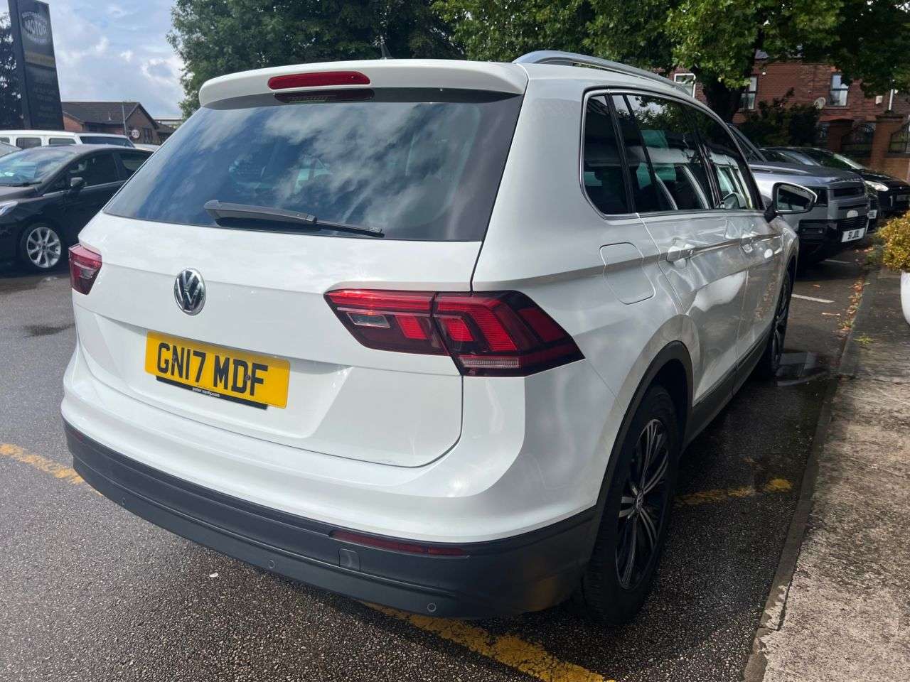 2017 VOLKSWAGEN TIGUAN 2017 VOLKSWAGEN TIGUAN