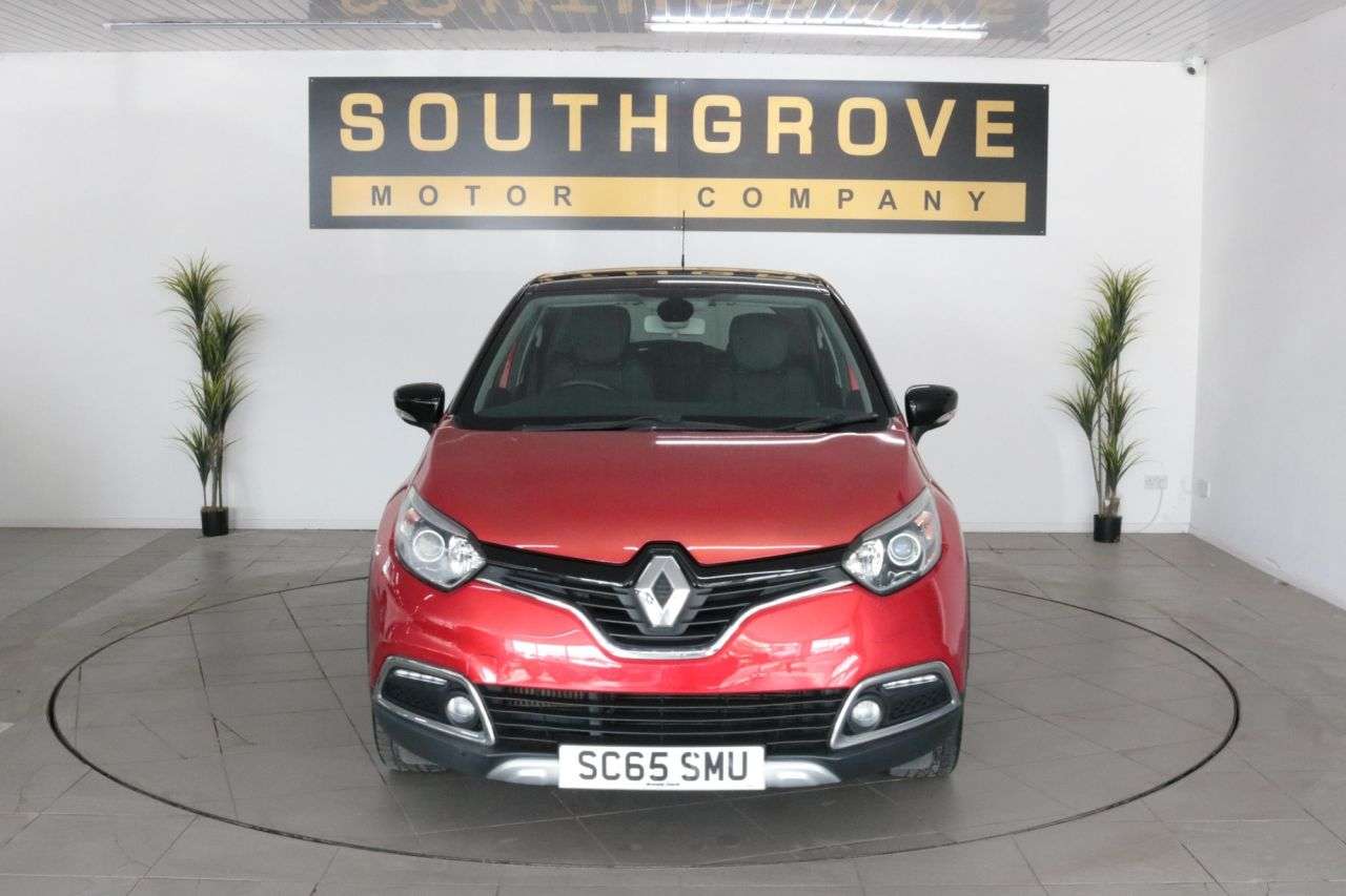 A 2015 RENAULT CAPTUR 1.5 dCi ENERGY Signature Nav SUV 5dr Diesel Manual Euro 6 (s/s) (90 ps) ** A 2015 RENAULT CAPTUR 1.5 dCi ENERGY Signature Nav SUV 5dr Diesel Manual Euro 6 (s/s) (90 ps) **