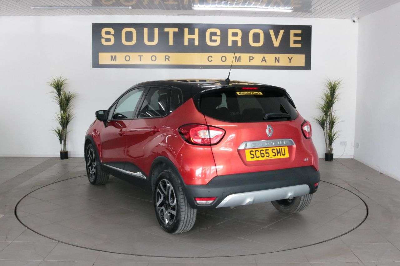 A 2015 RENAULT CAPTUR 1.5 dCi ENERGY Signature Nav SUV 5dr Diesel Manual Euro 6 (s/s) (90 ps) ** A 2015 RENAULT CAPTUR 1.5 dCi ENERGY Signature Nav SUV 5dr Diesel Manual Euro 6 (s/s) (90 ps) **