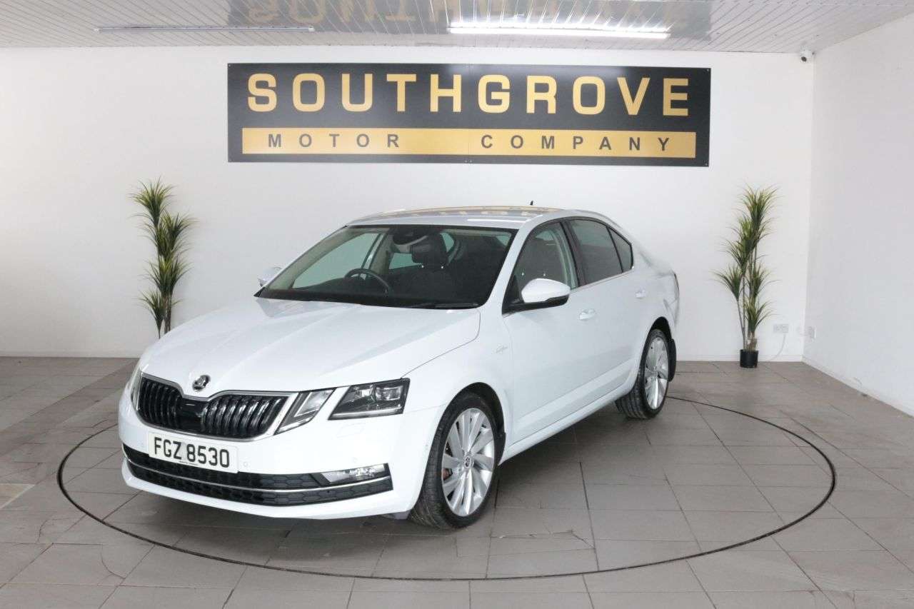 A 2017 SKODA OCTAVIA 2.0 TDI Laurin & Klement Hatchback 5dr Diesel DSG Euro 6 (s/s) (150 ps) *** A 2017 SKODA OCTAVIA 2.0 TDI Laurin & Klement Hatchback 5dr Diesel DSG Euro 6 (s/s) (150 ps) ***