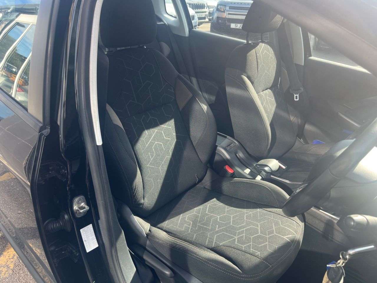2016 PEUGEOT 2008 2016 PEUGEOT 2008