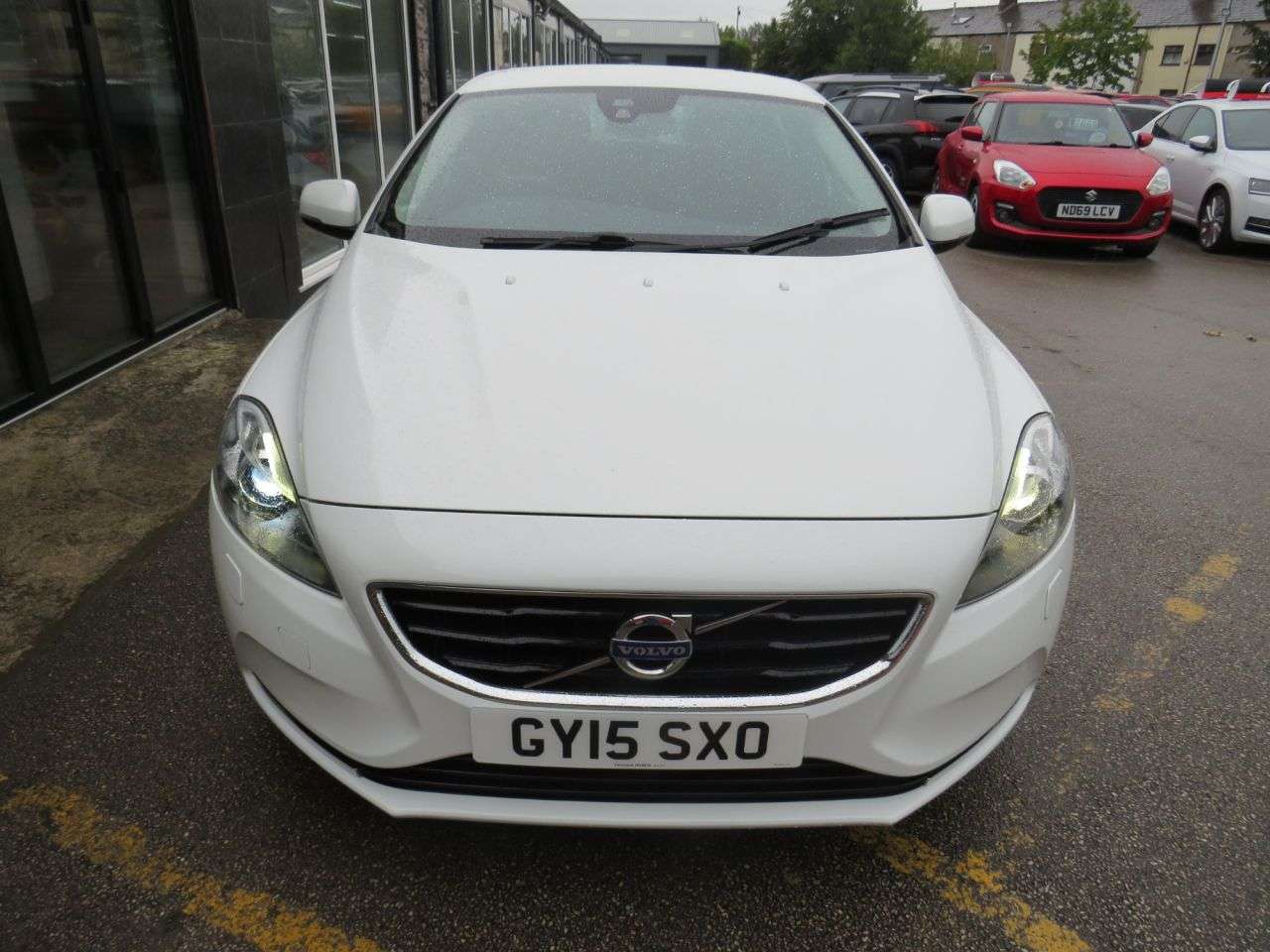 2015 VOLVO V40 2015 VOLVO V40