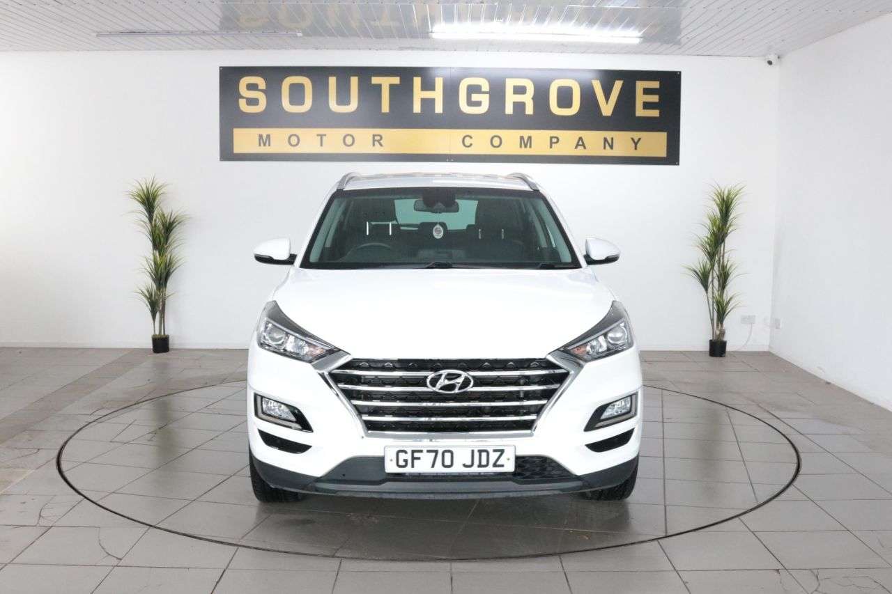 A 2020 HYUNDAI TUCSON 1.6 GDi Premium SUV 5dr Petrol Manual Euro 6 (s/s) (132 ps) * EXTENDED WARR A 2020 HYUNDAI TUCSON 1.6 GDi Premium SUV 5dr Petrol Manual Euro 6 (s/s) (132 ps) * EXTENDED WARR